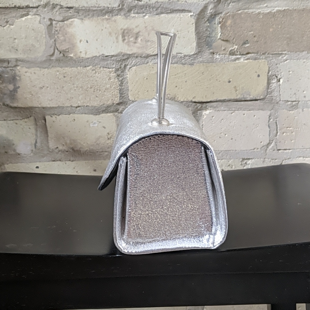 Vintage Silver Metal Handle Purse - Picture 6 of 9